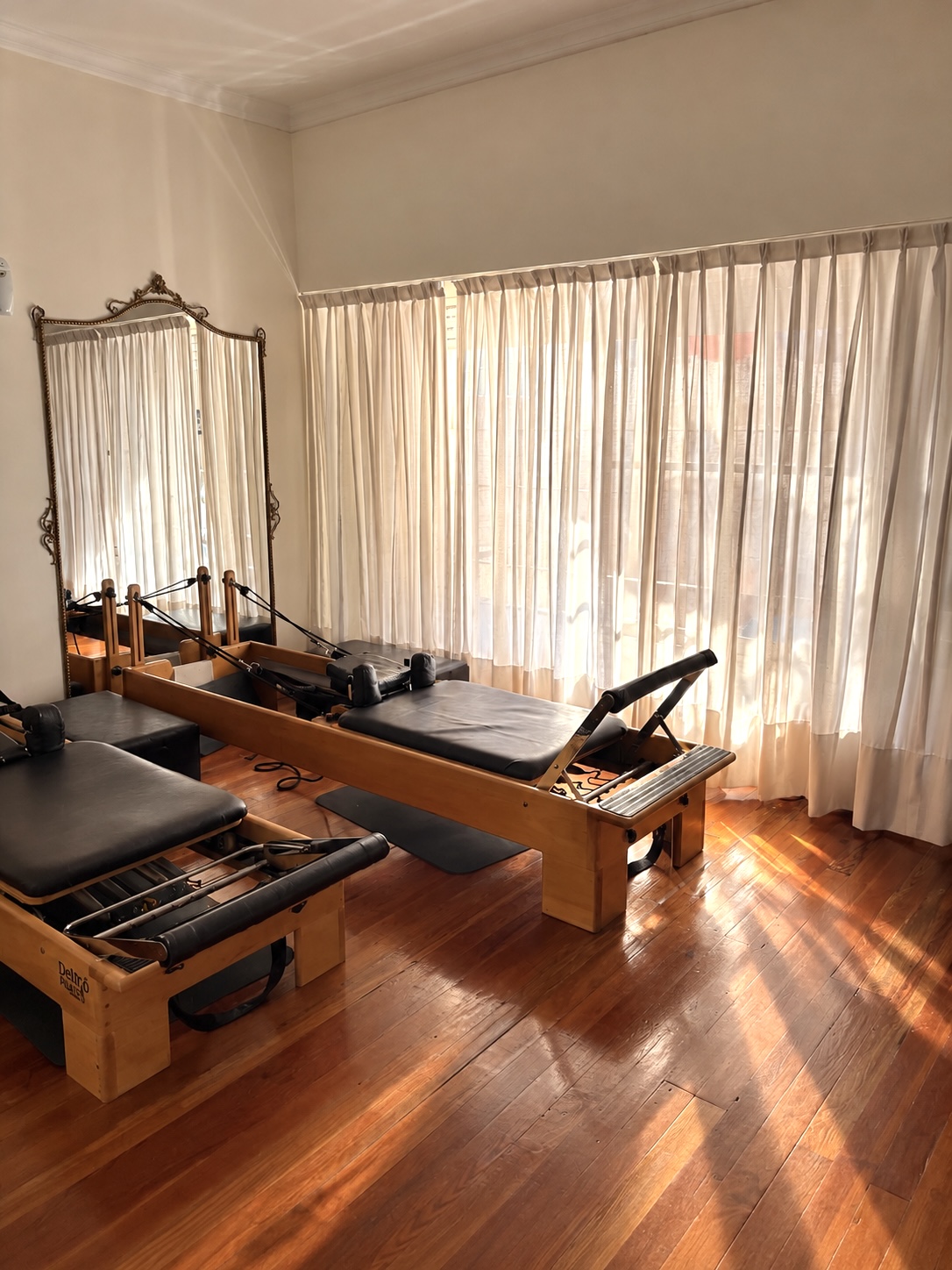 Estudio de Pilates Reformer Centro Shanti en Muñiz San Miguel